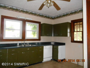 734 Harrison St, Belding, MI 48809 photo 9