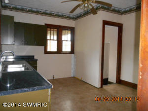 734 Harrison St, Belding, MI 48809 photo 8