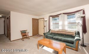 507 Adapointe Dr SE, Ada, MI 49301 photo 3