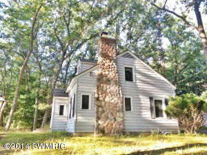 60 N Charles St, White Cloud, MI 49349 photo 2