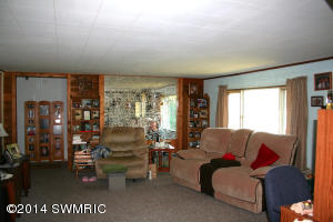 1885 S Evergreen Dr, White Cloud, MI 49349 photo 3