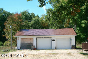 1885 S Evergreen Dr, White Cloud, MI 49349 photo 7