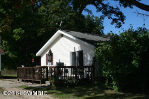 1885 S Evergreen Dr, White Cloud, MI 49349 photo 9