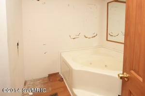 624 106th Ave, Plainwell, MI 49080 photo 15