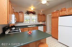 115 E Glenguile St, Parchment, MI 49004 photo 5