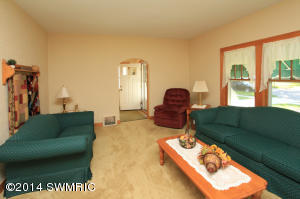 115 E Glenguile St, Parchment, MI 49004 photo 8