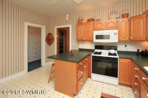115 E Glenguile St, Parchment, MI 49004 photo 4
