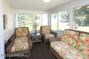 115 E Glenguile St, Parchment, MI 49004 photo 12