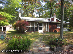 2421 N Centerline Rd, White Cloud, MI 49349 photo 2