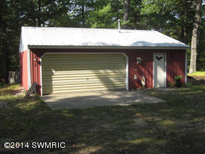 2421 N Centerline Rd, White Cloud, MI 49349 photo 6