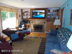 8071 E Millerton Rd, Branch, MI 49402 photo 2