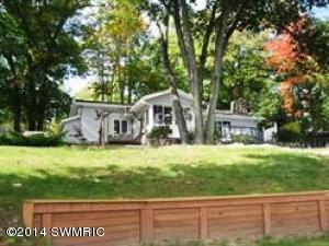 10674 W Blue Lake Dr, Mecosta, MI 49332 photo 1