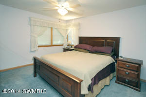 867 Upton Ave, Springfield, MI 49037 photo 9
