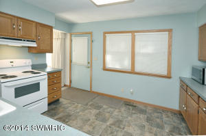 867 Upton Ave, Springfield, MI 49037 photo 6
