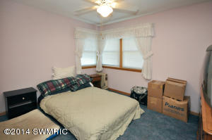 867 Upton Ave, Springfield, MI 49037 photo 10
