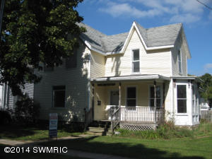 419 Monroe, Marshall, MI 49068 photo 1