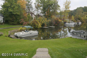 309 Blarney, Plainwell, MI 49080 photo 2