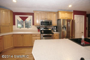 309 Blarney, Plainwell, MI 49080 photo 8