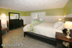 309 Blarney, Plainwell, MI 49080 photo 21