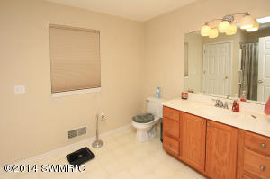 156 Cherry St, Schoolcraft, MI 49087 photo 8