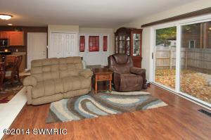 156 Cherry St, Schoolcraft, MI 49087 photo 3