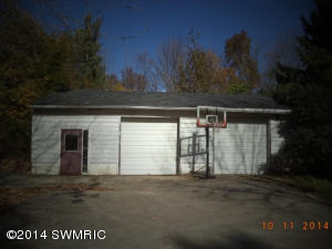 8980 S Reynolds Rd, Bellevue, MI 49021 photo 3