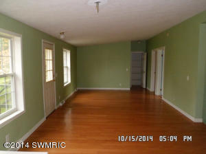 6825 N Whites Bridge Rd, Belding, MI 48809 photo 4