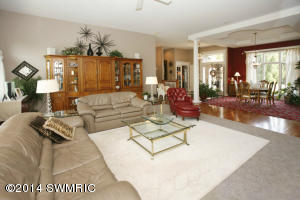 8849 Pine Island Ct, Mattawan, MI 49071 photo 4