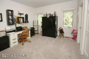 8849 Pine Island Ct, Mattawan, MI 49071 photo 13