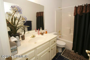 8849 Pine Island Ct, Mattawan, MI 49071 photo 23