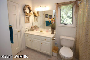 8849 Pine Island Ct, Mattawan, MI 49071 photo 15