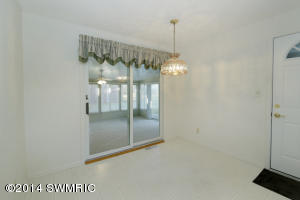 526 N Douglas, Three Rivers, MI 49093 photo 11