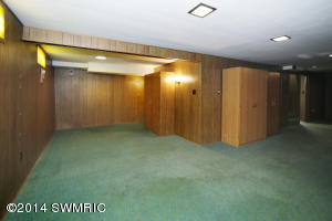 526 N Douglas, Three Rivers, MI 49093 photo 18