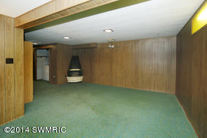 526 N Douglas, Three Rivers, MI 49093 photo 17
