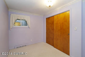 526 N Douglas, Three Rivers, MI 49093 photo 15