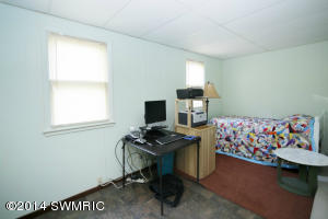 545 Canaris St, Constantine, MI 49042 photo 12