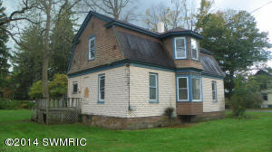 384 N Maple St, Marcellus, MI 49067 photo 2