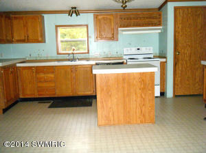 2139 E Cedar St, Newaygo, MI 49337 photo 9