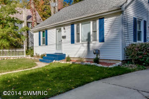 428 High St, Marshall, MI 49068 photo 2