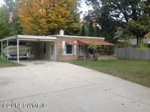 220 Dewitt Ln, Spring Lake, MI 49456 photo 1