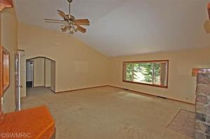 5530 Ravenswood Ave, Pullman, MI 49450 photo 9