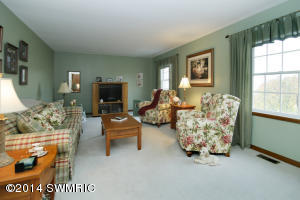 70 Peter Pan Ln, Marshall, MI 49068 photo 3