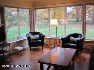 1027 Park Rd, Jackson, MI 49203 photo 3