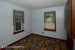 589 Upton Ave, Springfield, MI 49037 photo 7