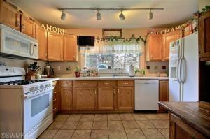 15028 Walters Dr, Marshall, MI 49068 photo 5