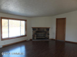 64921 Calvin Ctr, Cassopolis, MI 49031 photo 2