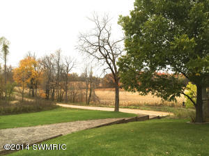 600 E Sisson Rd, Freeport, MI 49325 photo 5