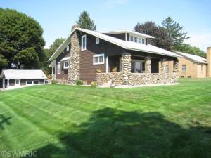 135 E State Rd, Grant, MI 49327 photo 1