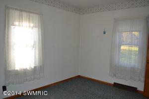 415 Brigham St, Plainwell, MI 49080 photo 8