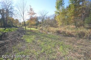2495 Bauer Rd, Jenison, MI 49428 photo 4